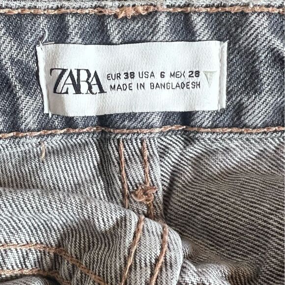 Zara Acid Wash Mom Fit Jeans - Picture 3 of 5